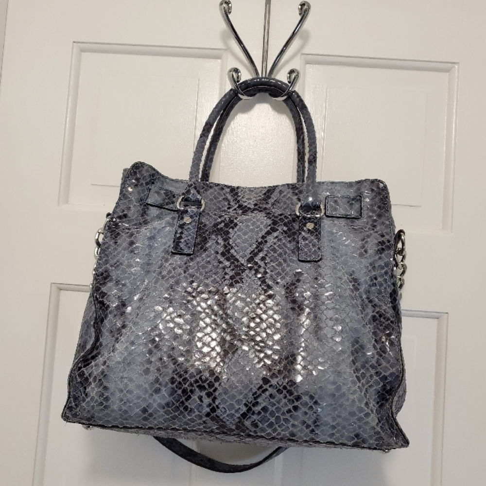 Michael Kors Python-Print Hamilton Blue Leather T… - image 5